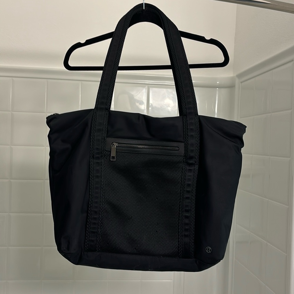 Lululemon Mesh Detail Shoulder Bag, Black OS